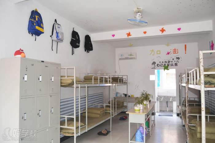 桐城海峡高级技工学校