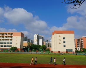 安徽建工技师学院校园环境