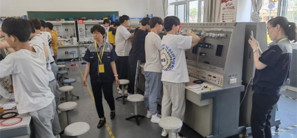蚌埠技师学院教学设备