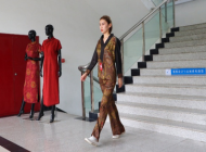 蚌埠工艺美术学校民族服装与饰品专业