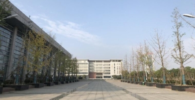 安徽汽车职业技术学院校园环境